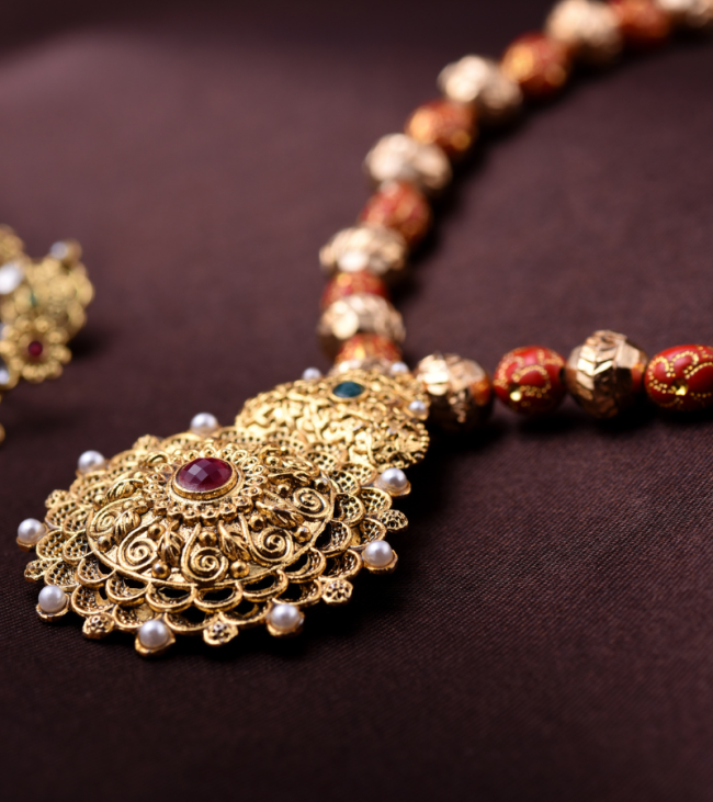 Elegant Golden Jewellery Set