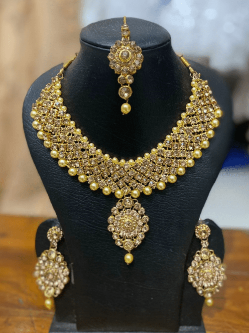 Classic Golden Jewellery Set