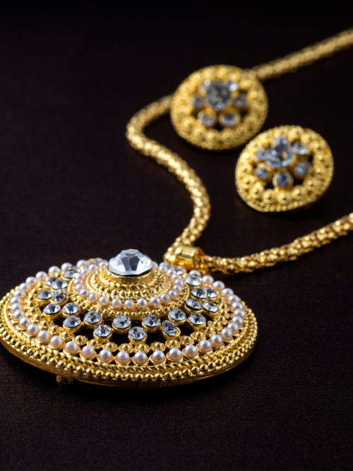 White and Golden Set